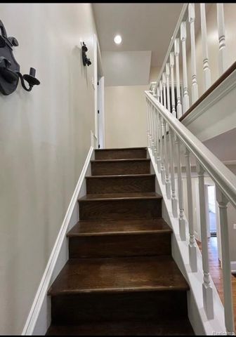 225 S Center Street, Northville, MI 48167