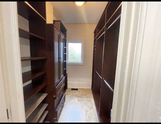 225 S Center Street, Northville, MI 48167