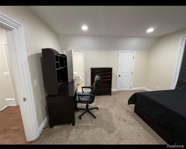 225 S Center Street, Northville, MI 48167