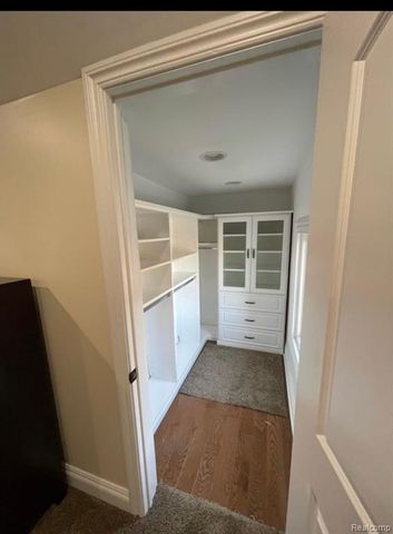 225 S Center Street, Northville, MI 48167