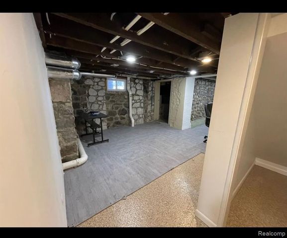 225 S Center Street, Northville, MI 48167