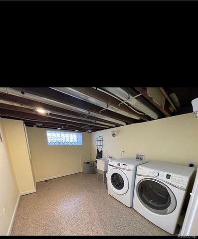 225 S Center Street, Northville, MI 48167