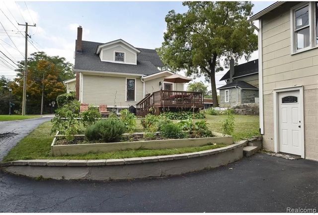 225 S Center Street, Northville, MI 48167