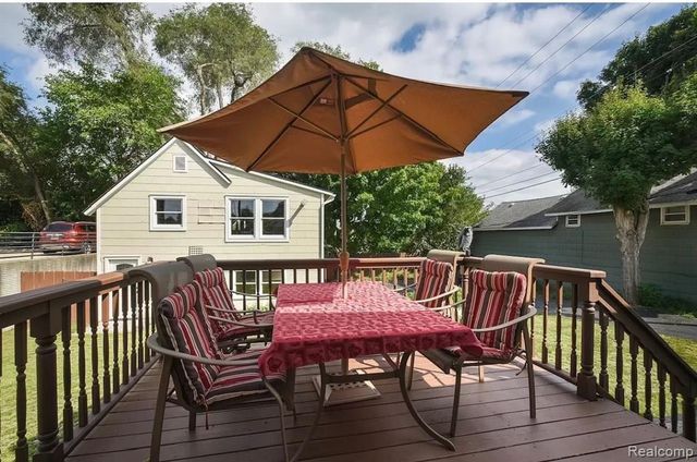 225 S Center Street, Northville, MI 48167