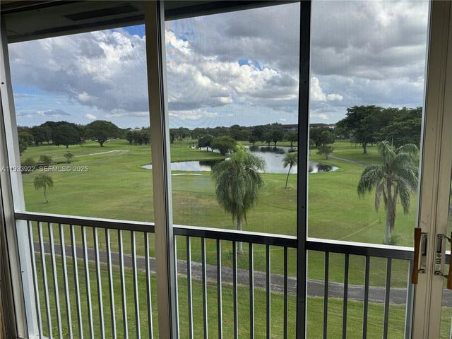 13250 SW 4th Ct 413G, Pembroke Pines, FL 33027