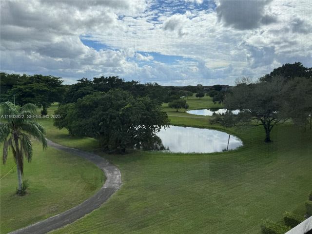 13250 SW 4th Ct 413G, Pembroke Pines, FL 33027