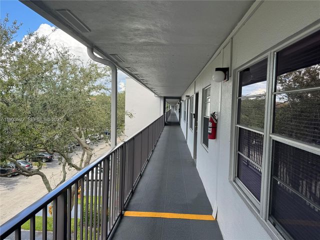13250 SW 4th Ct 413G, Pembroke Pines, FL 33027