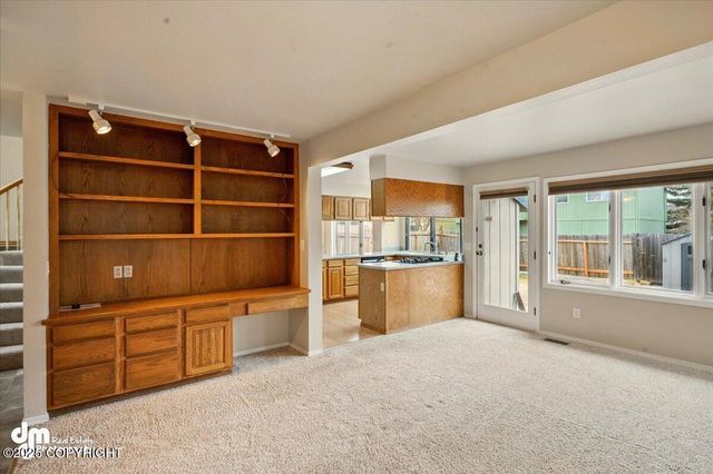 12100 Woodway Circle, Anchorage, AK 99516