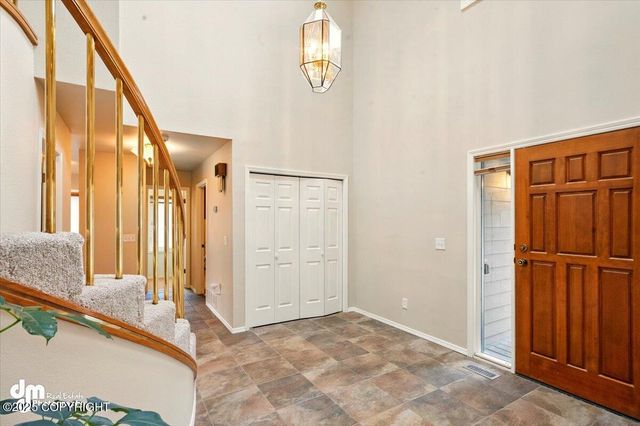 12100 Woodway Circle, Anchorage, AK 99516