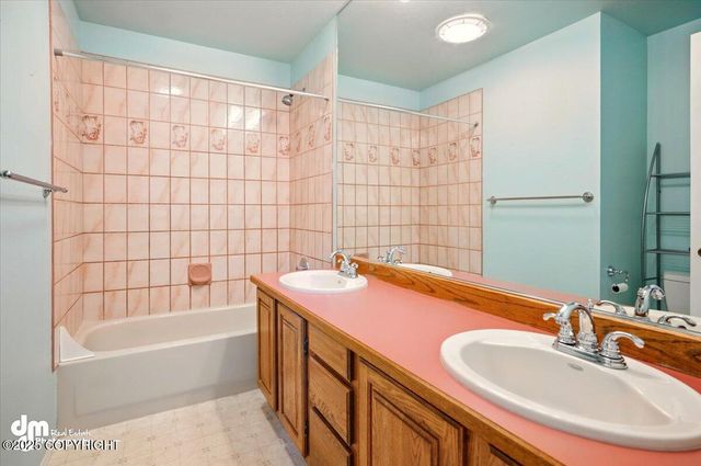 12100 Woodway Circle, Anchorage, AK 99516