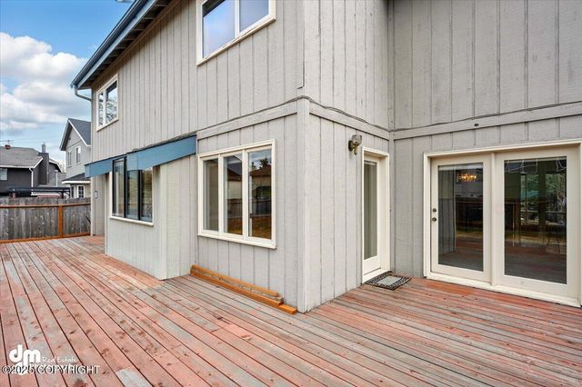 12100 Woodway Circle, Anchorage, AK 99516