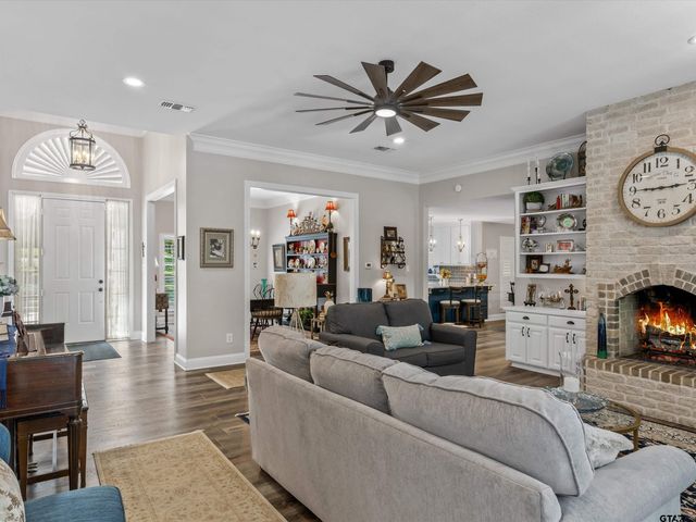 107 County Road 2317, Mineola, TX 75773