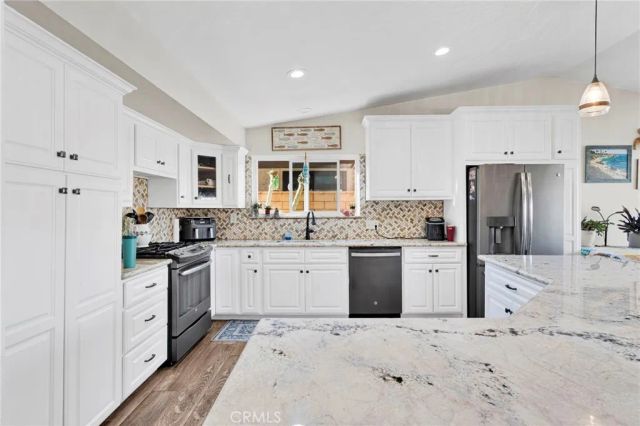 18310 Niagara, Victorville, CA 92395