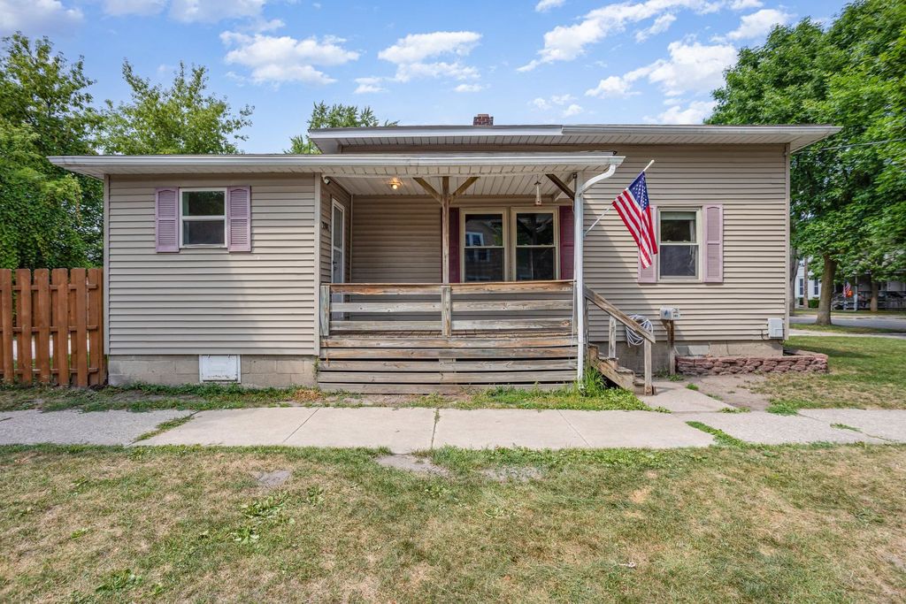 201 N Warner Street, Bay City, MI 48706