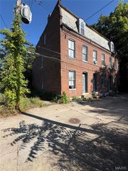 1418 Bremen Avenue R, St Louis, MO 63107