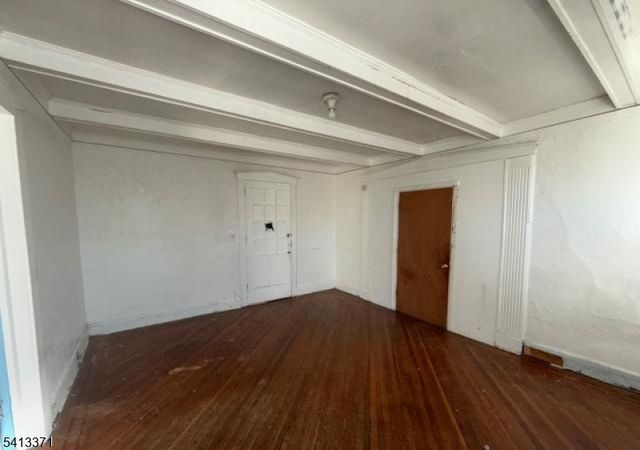 304 S Burnett St, East Orange City, NJ 07018