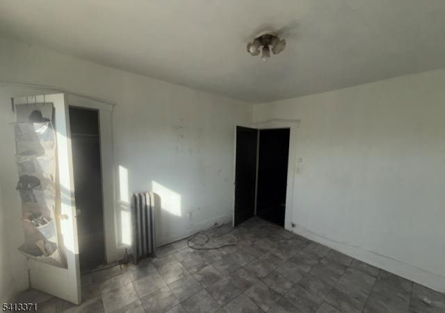 304 S Burnett St, East Orange City, NJ 07018