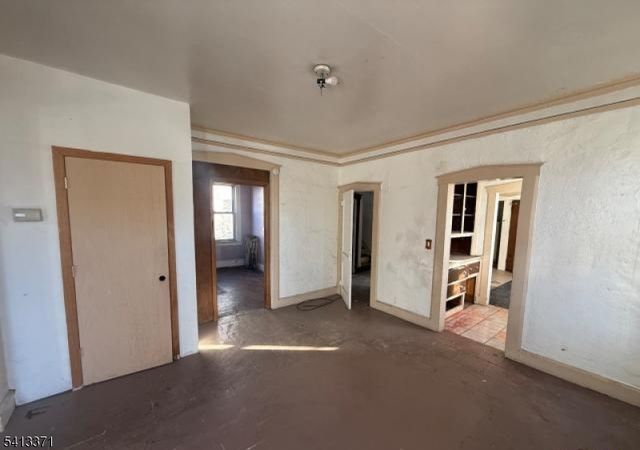 304 S Burnett St, East Orange City, NJ 07018