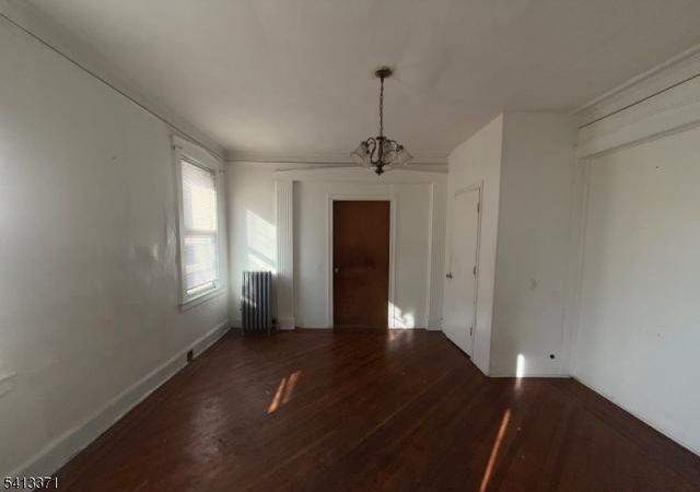 304 S Burnett St, East Orange City, NJ 07018