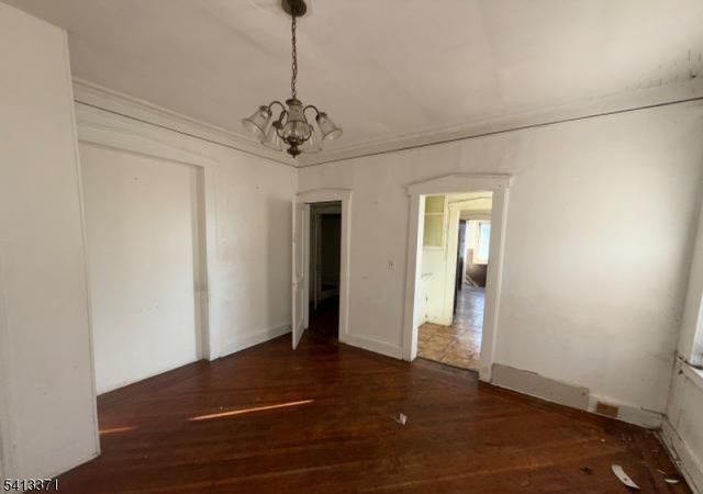 304 S Burnett St, East Orange City, NJ 07018