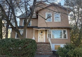 304 S Burnett St, East Orange City, NJ 07018