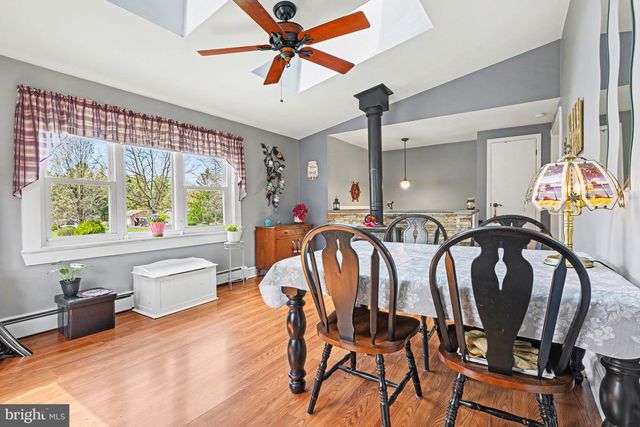1442 HARVEY LN, Pottstown, PA 19465