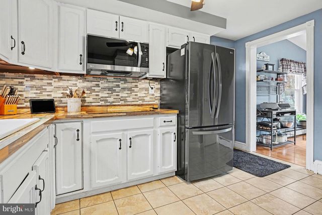 1442 HARVEY LN, Pottstown, PA 19465