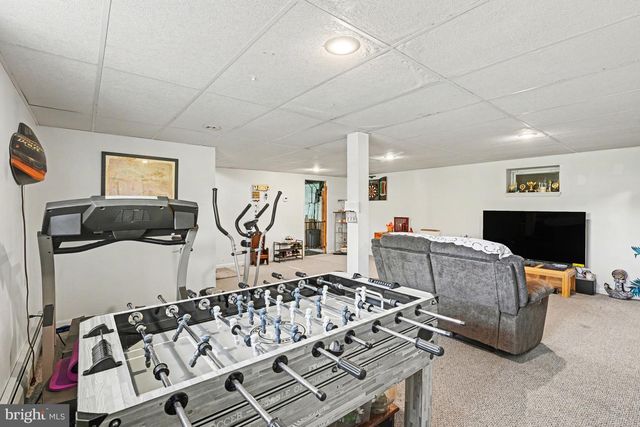 1442 HARVEY LN, Pottstown, PA 19465
