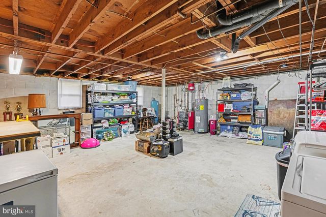 1442 HARVEY LN, Pottstown, PA 19465