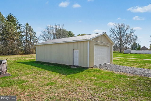 1442 HARVEY LN, Pottstown, PA 19465