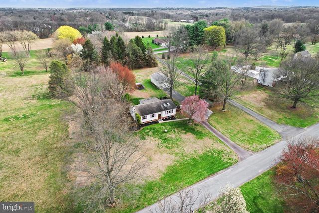 1442 HARVEY LN, Pottstown, PA 19465