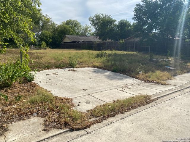 5124 E HAYDEN DR, San Antonio, TX 78242