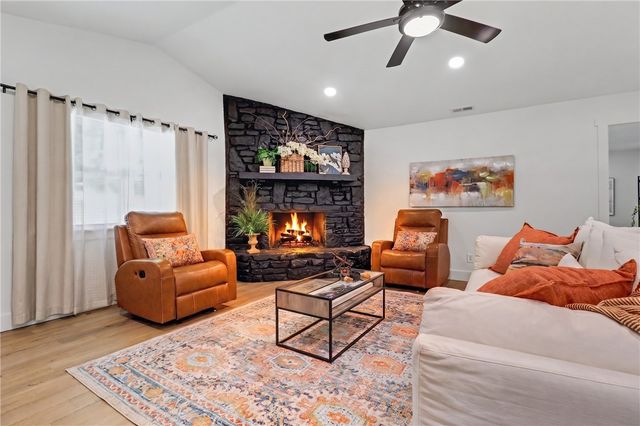 10 Orr Lane, Bella Vista, AR 72715