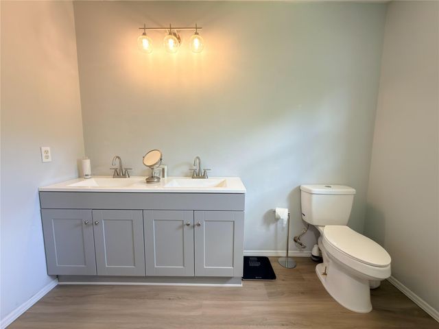 3922 Vauxhall Drive S, Houston, TX 77047