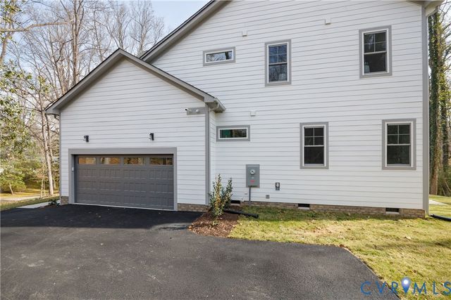 8919 Rustic Rd, Richmond, VA 23235