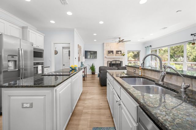 1053 Sunset Canyon DR S, Dripping Springs, TX 78620