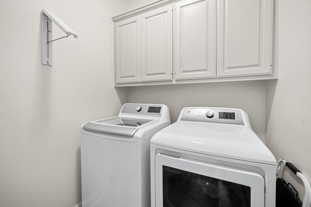 1053 Sunset Canyon DR S, Dripping Springs, TX 78620