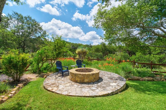 1053 Sunset Canyon DR S, Dripping Springs, TX 78620