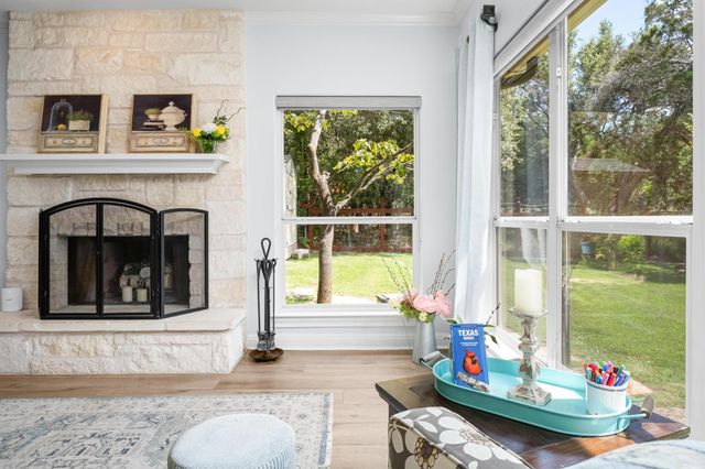 1053 Sunset Canyon DR S, Dripping Springs, TX 78620