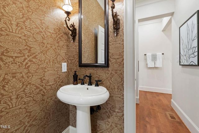 131 Lavinia Lane, Chapel Hill, NC 27516