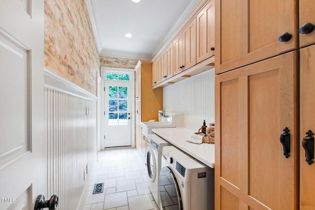 131 Lavinia Lane, Chapel Hill, NC 27516