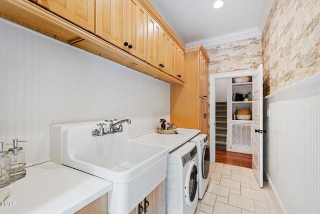 131 Lavinia Lane, Chapel Hill, NC 27516