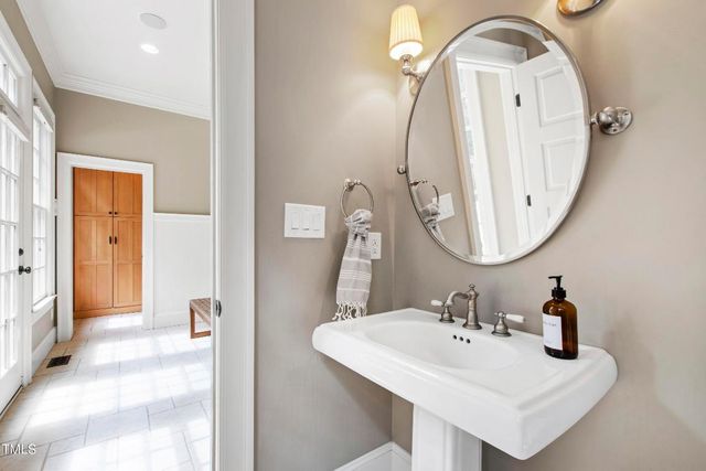 131 Lavinia Lane, Chapel Hill, NC 27516