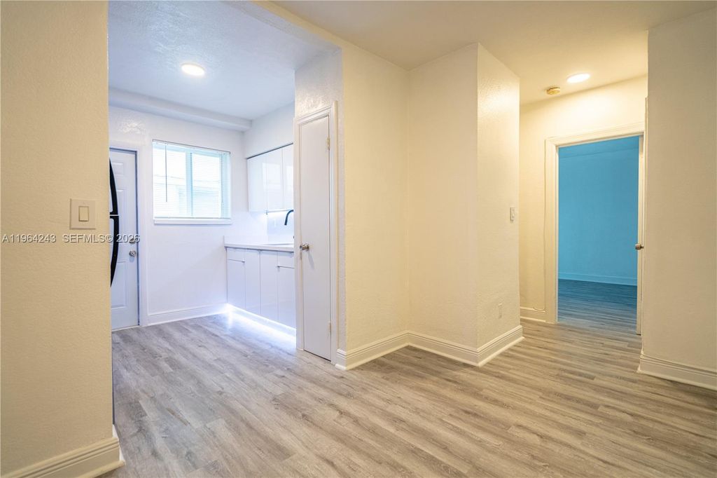 7325 Carlyle Ave 9, Miami Beach, FL 33141