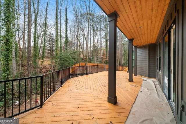 132 Lakeshore Drive NE, Marietta, GA 30067