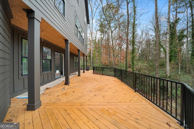 132 Lakeshore Drive NE, Marietta, GA 30067