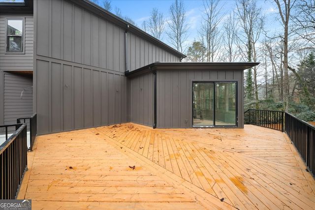 132 Lakeshore Drive NE, Marietta, GA 30067