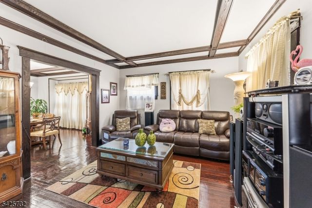 239 Walnut St, Dunellen Boro, NJ 08812