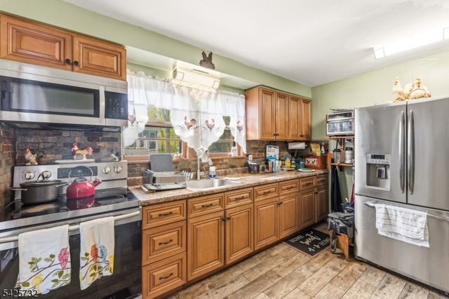 239 Walnut St, Dunellen Boro, NJ 08812