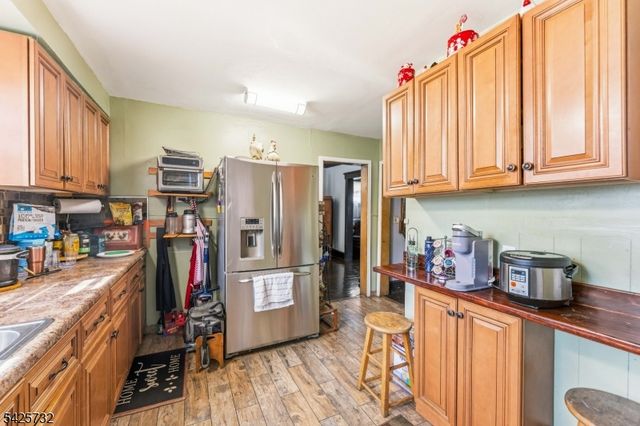 239 Walnut St, Dunellen Boro, NJ 08812